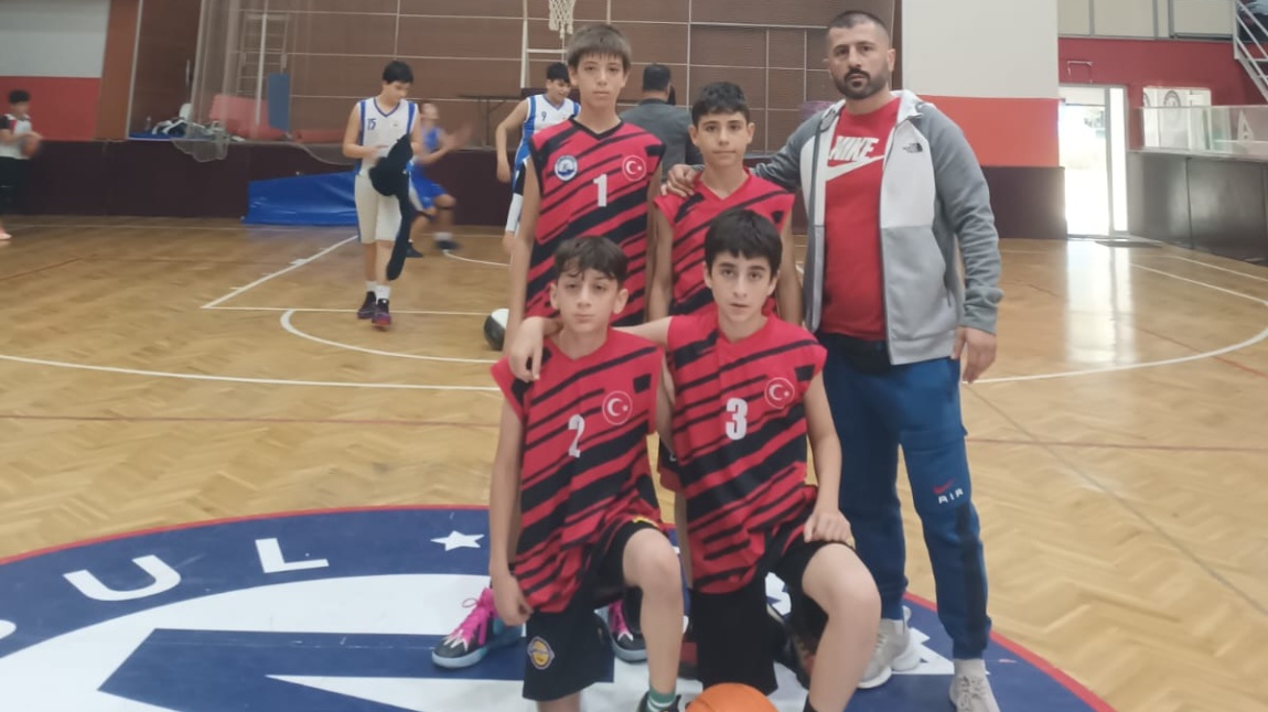 BASKETBOL TAKIMIMIZ KARTAL'DA 4. OLDU